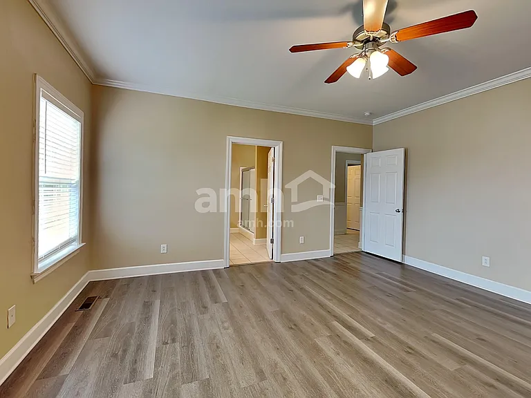5072 Republic Ave — Photo 9
