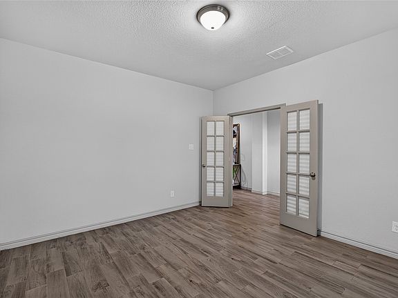 5th image of 8209 Spruce Meadows Dr