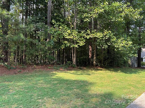 4th image of 2347 Capes Cove Dr