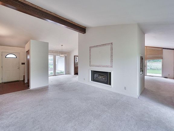 3rd image of 1846 Churchill Dr