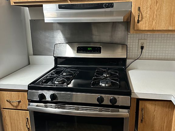 5th image of 312 Rosemont Ave