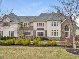 3 Charles Ln, Green Brook, NJ 08812