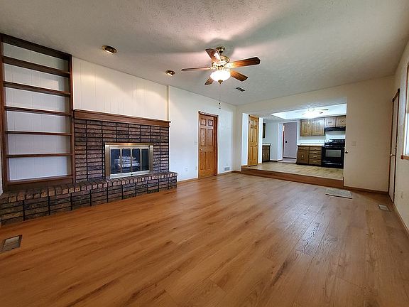 5th image of 1111 S Emory Ave