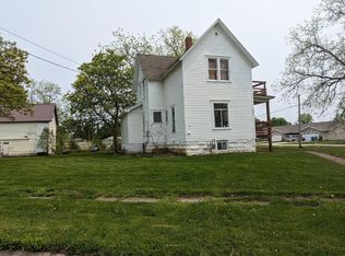 321 Vernon Rd, Cresco, IA 52136