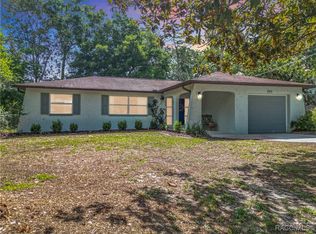 825 N Hollywood Cir, Crystal River, FL 34429