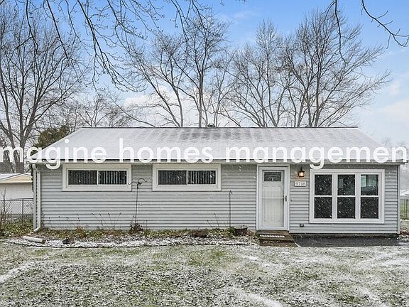 3rd image of 9718 E Idlewood Dr