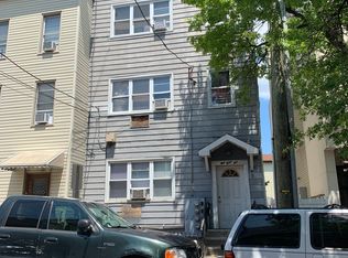 146 36th St, Union City, NJ 07087