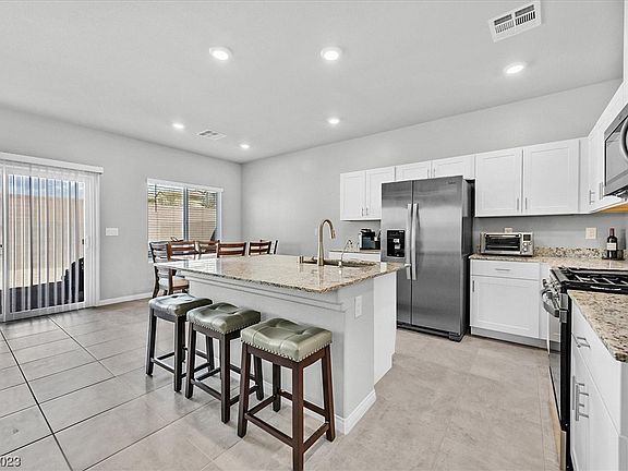 3rd image of 5369 White Butterfly St