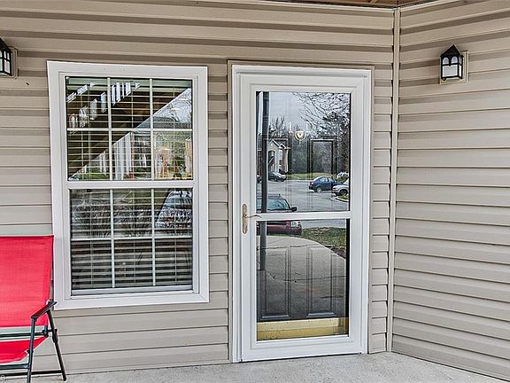 5th image of 2680 Ingleside Dr #1D