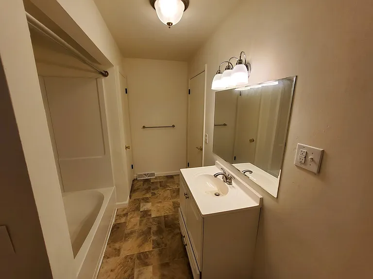 4580 Tulane Ave — Photo 12