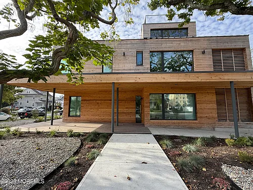 500 8th Ave Photo 1