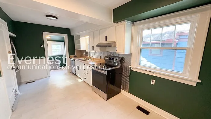 6135 Holmes St — Photo 5