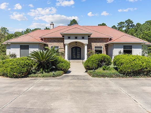 3rd image of 222 Eagle Creek Dr
