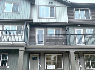 7030 Rosenthal Dr NW #7030, Edmonton, AB T5T 7L4