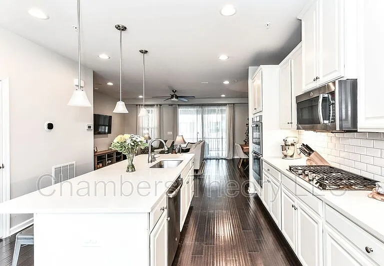 22368 Lucas Ter — Photo 21