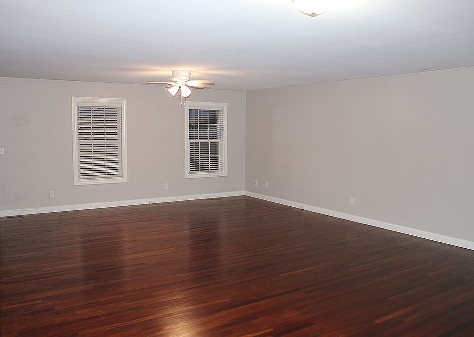 Open living area 
