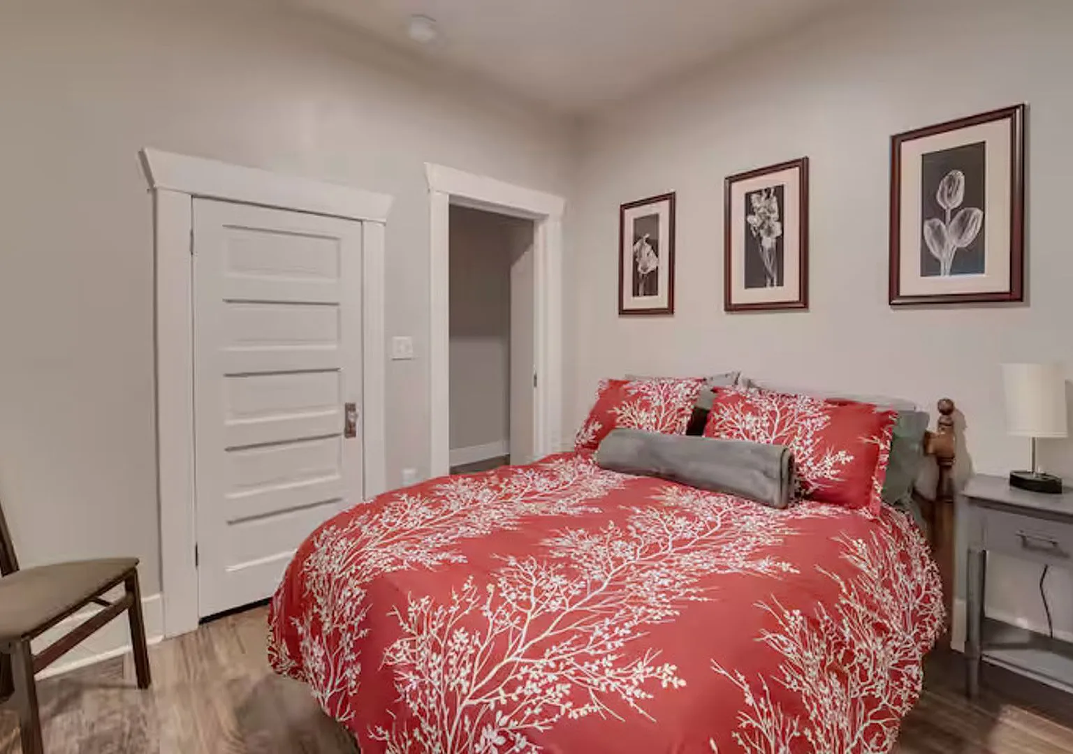 TheSuiteOne @ The Garland Suites (Furnished) — Photo 4