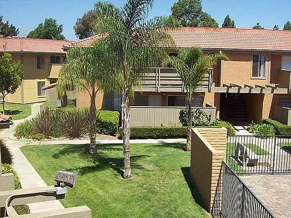 615 Fredricks Ave — Photo 7