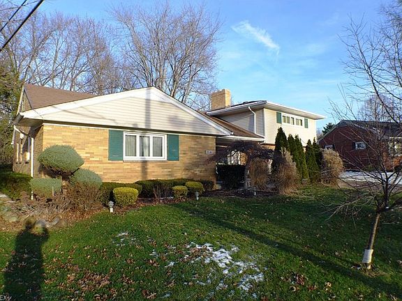 3rd image of 2585 18th St