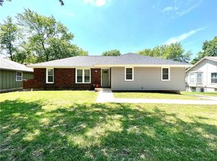 1013 SW 19th St, Blue Springs, MO 64015