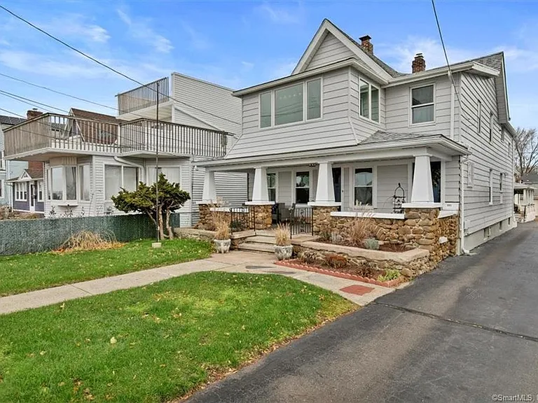 223 Townsend Ave #1 — Photo 28