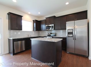 107 Queensway Ln, Mooresville, NC 28115