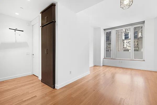 Rented by Keller Williams NYC | media 20