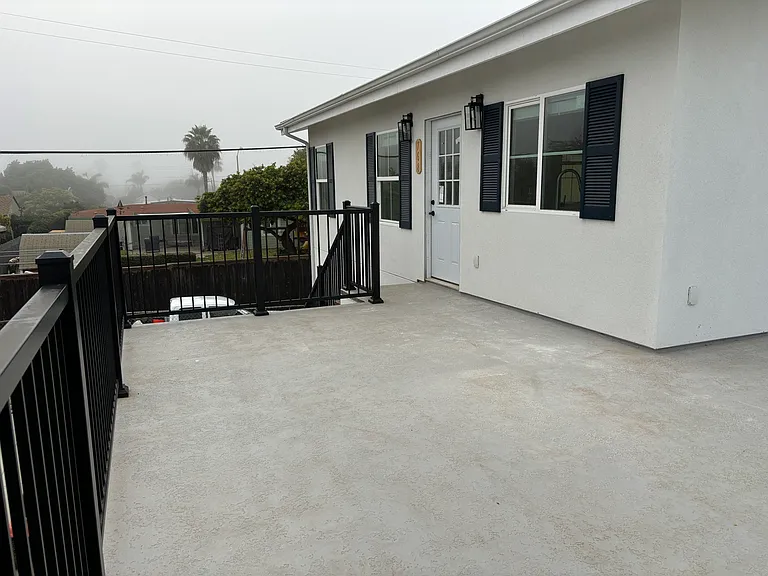 768 Delaware St — Photo 15