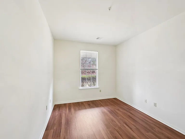 Spring Creek Apartments — Photo 33