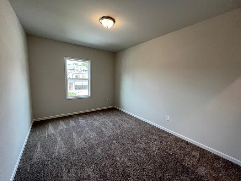 1592 Dover Creek Ln — Photo 16