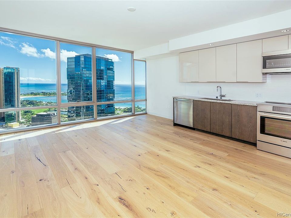 1st image of 1001 Queen St #3110