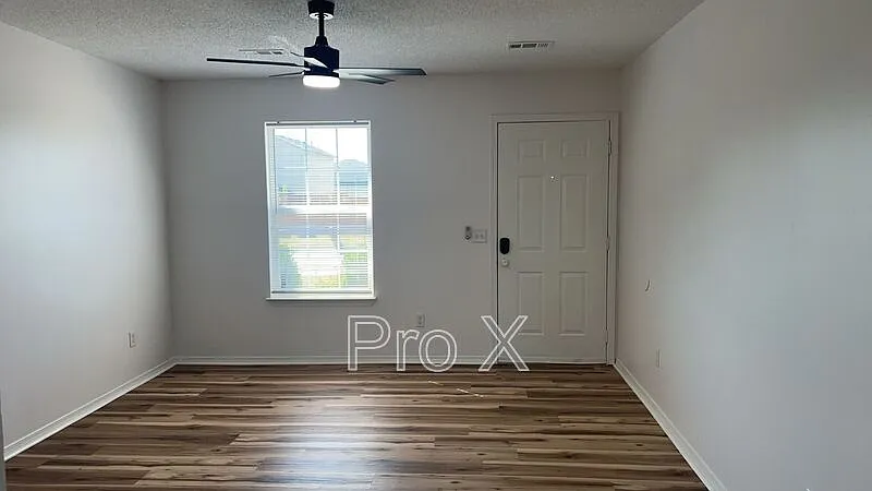 2 bed, 2.0 bath, 1038 sqft, $1,325 — Photo 3