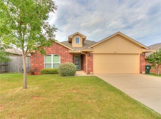 213 Tecumseh Meadows Dr, Norman, OK 73069