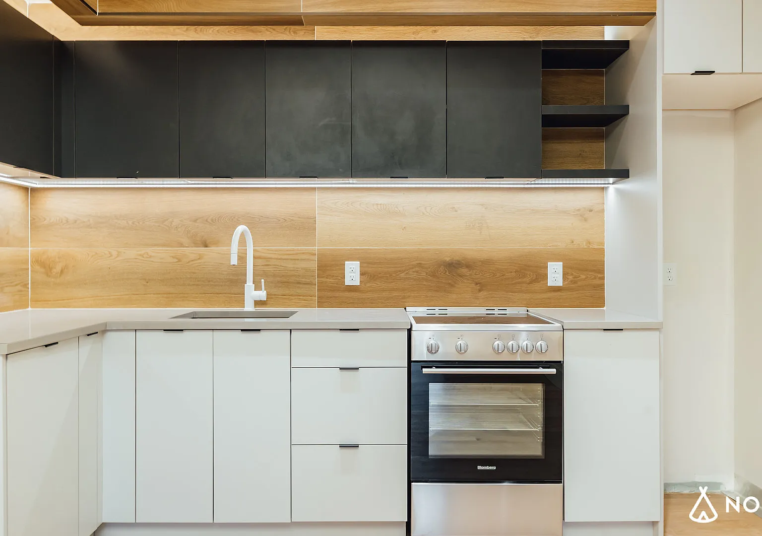 312 Devoe Street — Photo 1