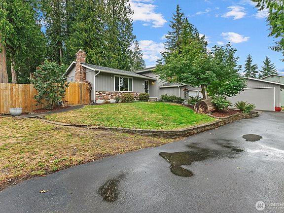 3rd image of 10711 62nd Avenue E