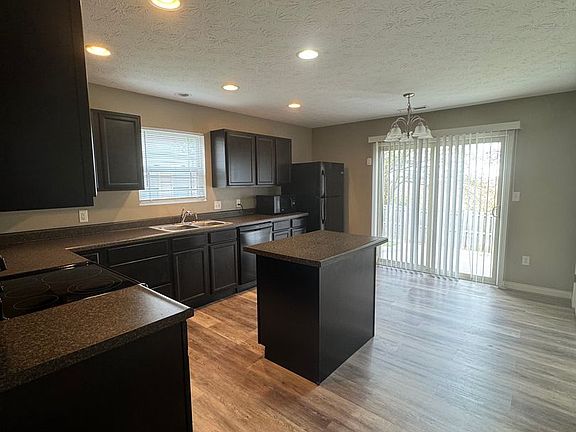 5th image of 3976 Abraham Ct