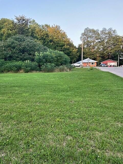 2nd image of N 1st St