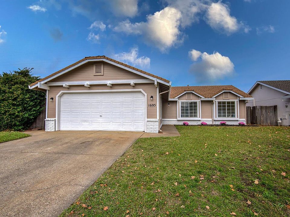 1st image of 1695 Chateau Dr