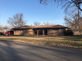 907 Rose Ter, Perry, OK 73077