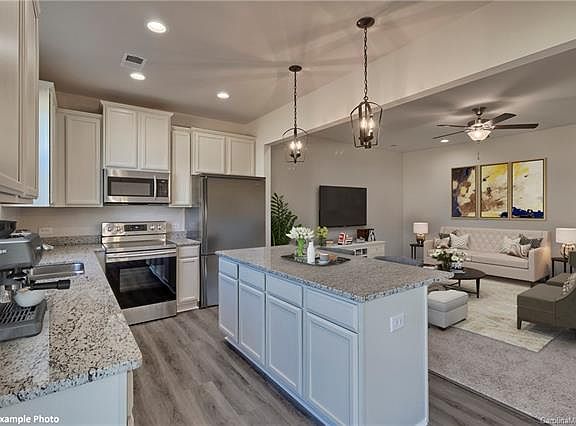 3rd image of 3934 Townes Blvd #93