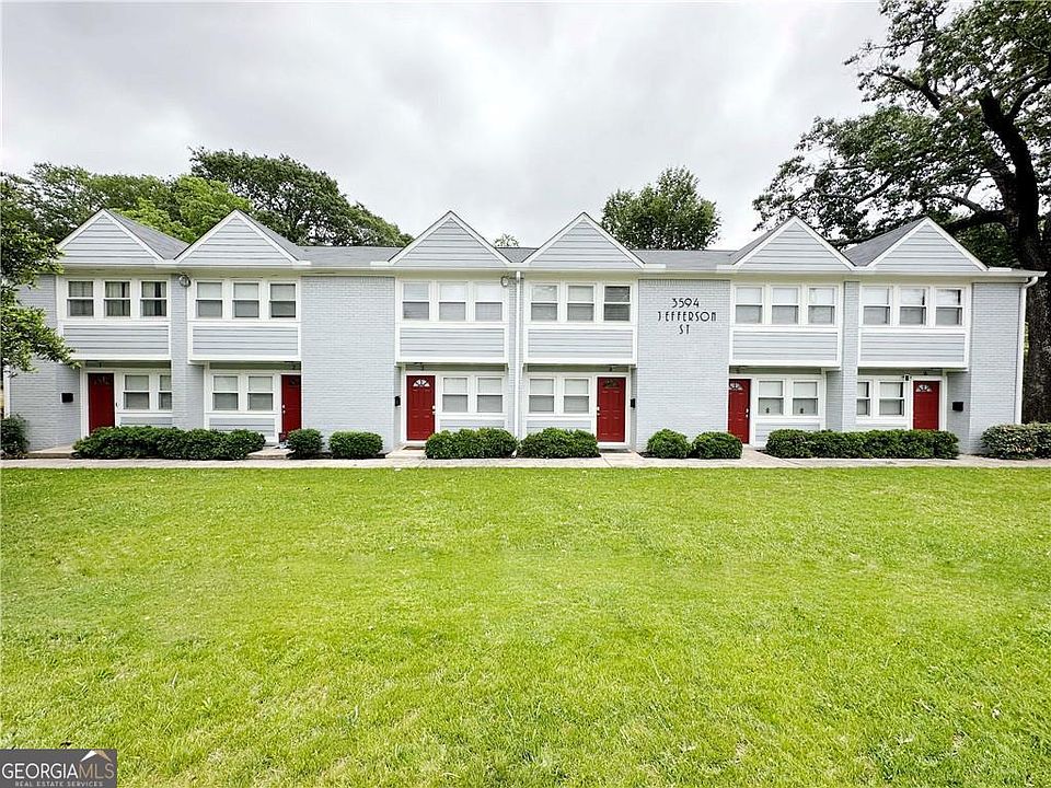 1st image of 1749 Hawthorne Ave