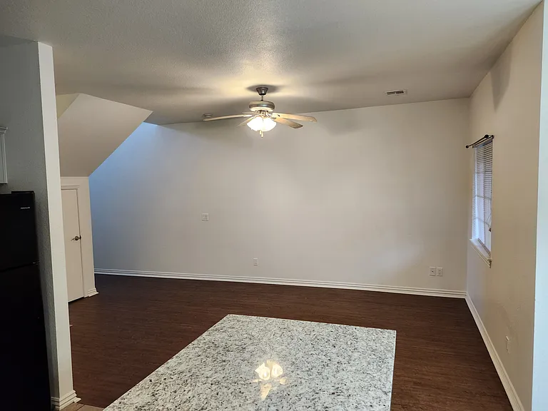 790 W Breeze Cv — Photo 7