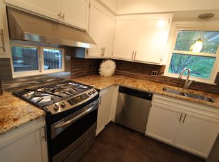 5507 N 77th St, Omaha, NE 68134