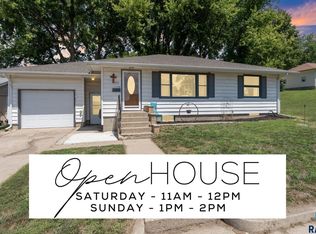 206 E 4th St, Dell Rapids, SD 57022