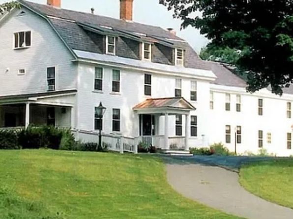 297 Main St #8