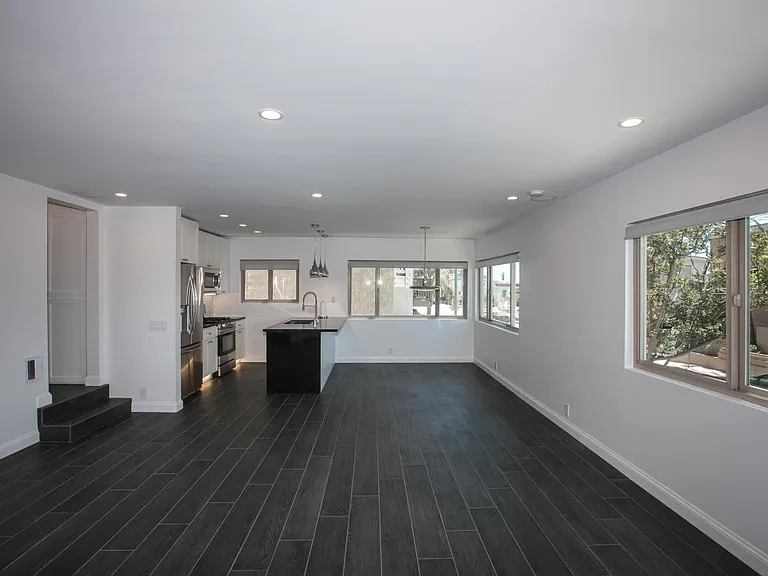 2220 Highland Ave #B — Photo 10