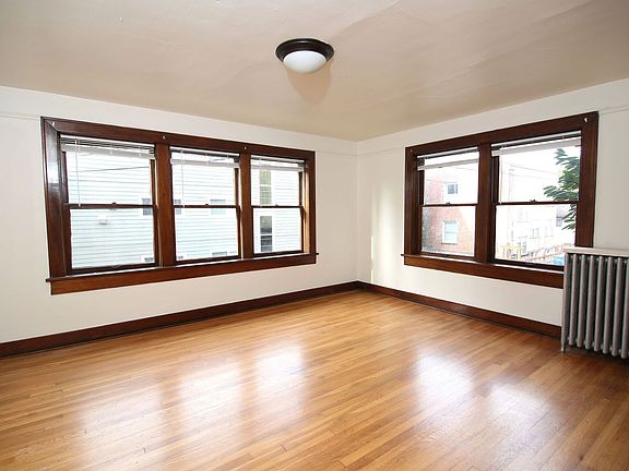 2nd image of 309 Belmont Ave E APT 201