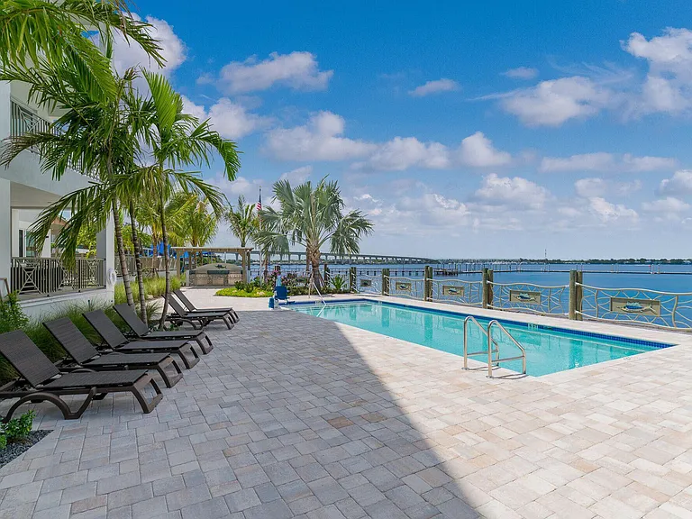 41 SW Seminole St #305 — Photo 36