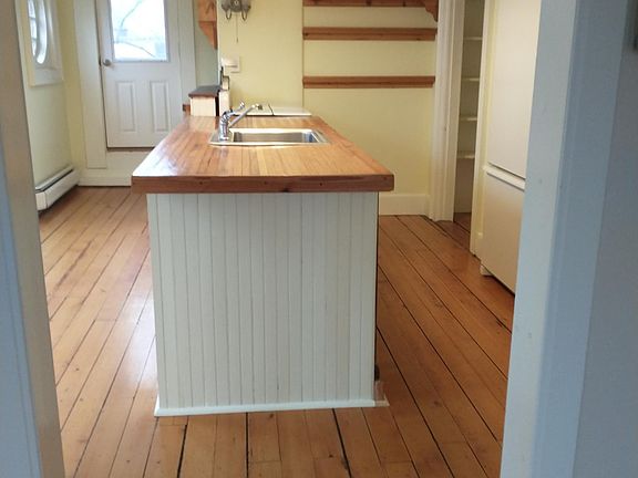 Kitchen with tin ceiling