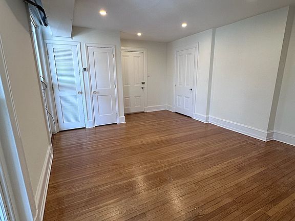 3rd image of 120 W Miner St APT 2